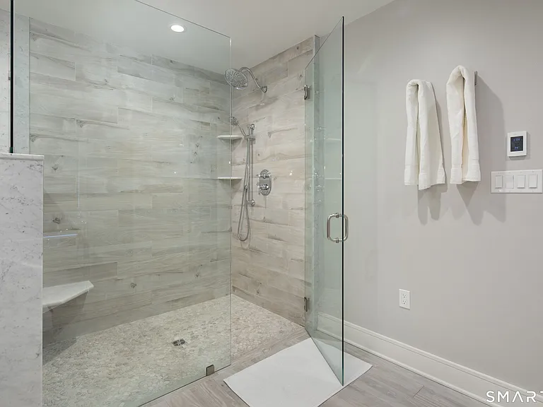 54 Robin Hill Ln — Photo 14