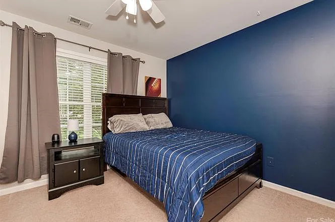 10828 Carmody Ct — Photo 17