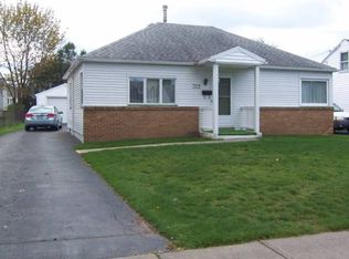 375 Falstaff Rd, Rochester, NY 14609