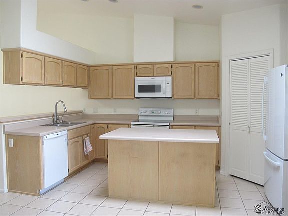 2nd image of 10670 E 35th Pl