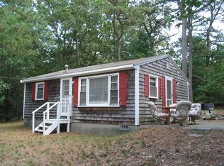 3 Blissful Ln, Wareham, MA 02571