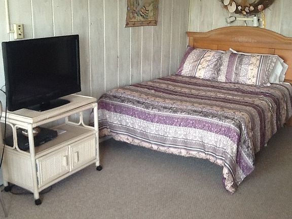 Bed-Studio Apt