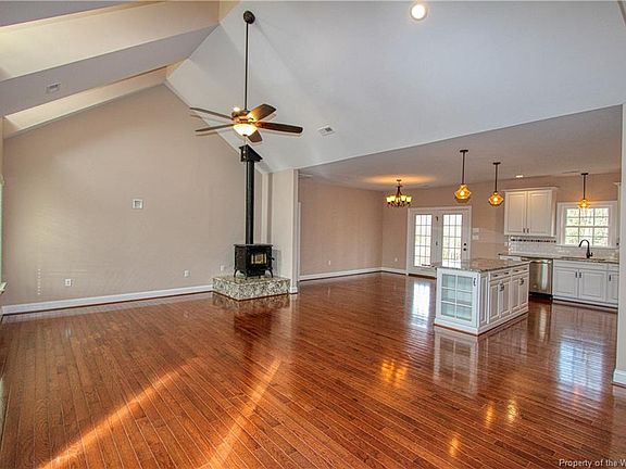 2nd image of 3347 Vaidens Ct