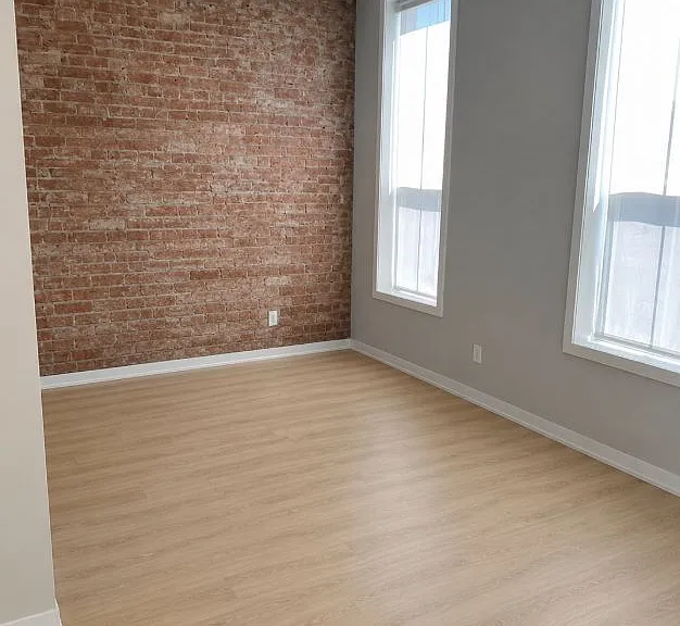 140 Simcoe St #209 — Photo 2