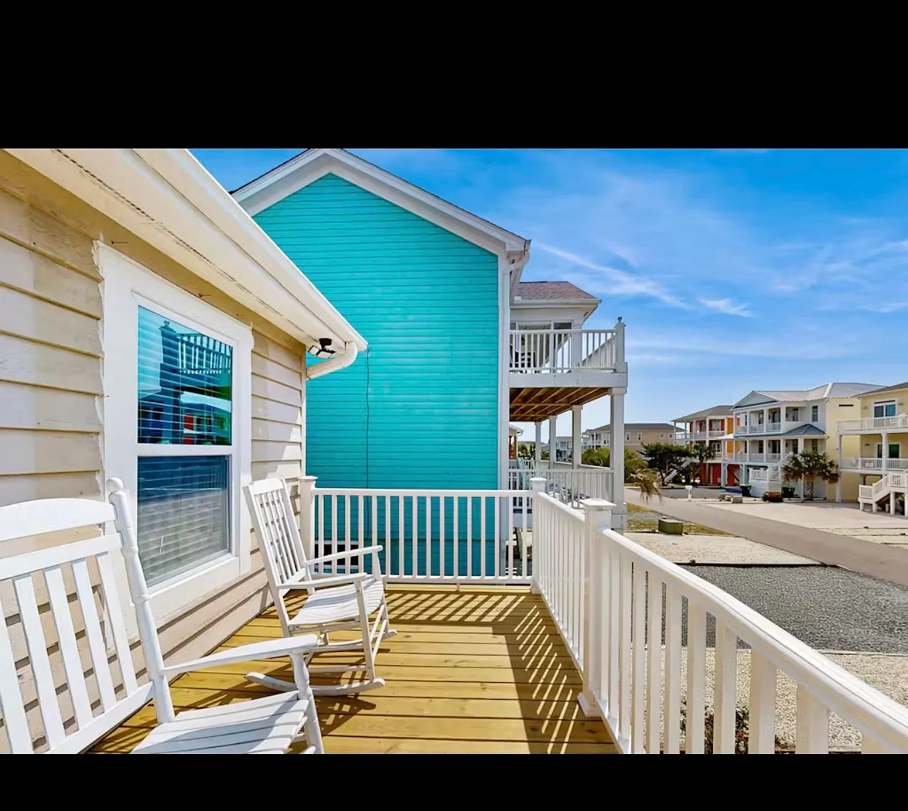 3 bed, 1200 sqft, $2,200 — Photo 2