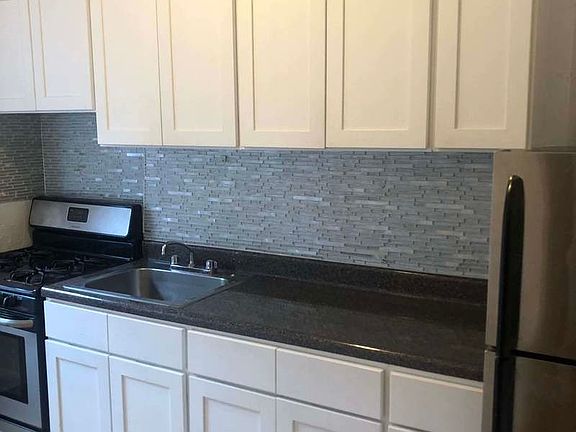 4th image of 2719 Morris Ave APT 4E
