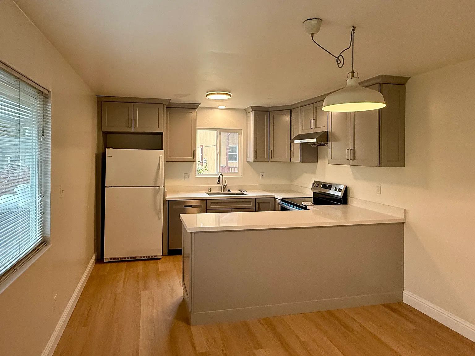 512 Kearney St — Photo 3