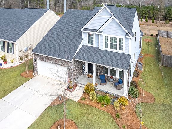 2nd image of 106 Coastal Wood Ln