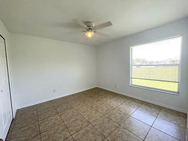 906 Cape Coral Pkwy W — Photo 16