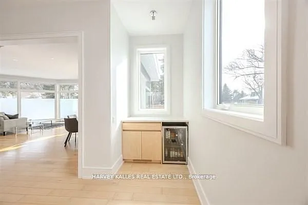 3279 Lakeshore Rd — Photo 15