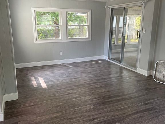 5th image of 14 Timber Ln