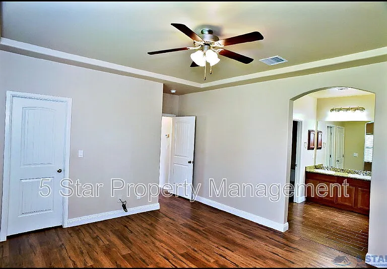 2200 Willie Mier St — Photo 27