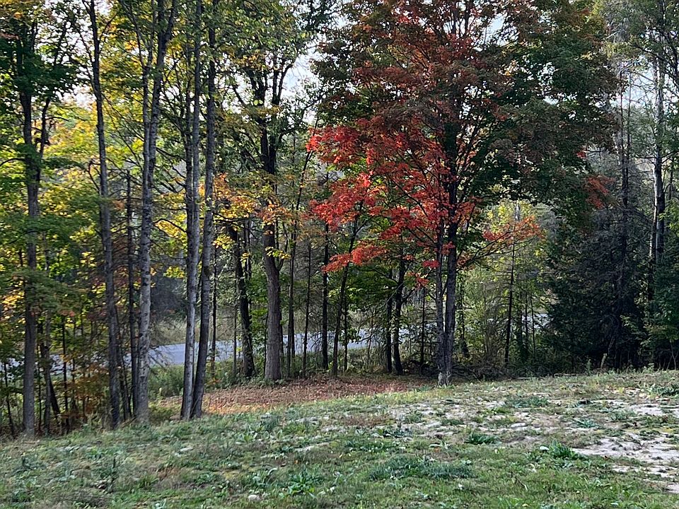 1st image of 1054 Centre Line Rd
