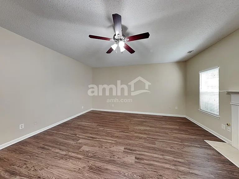 4445 Tuckahoe Ct — Photo 8
