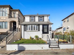 259 8th St, Palisades Park, NJ