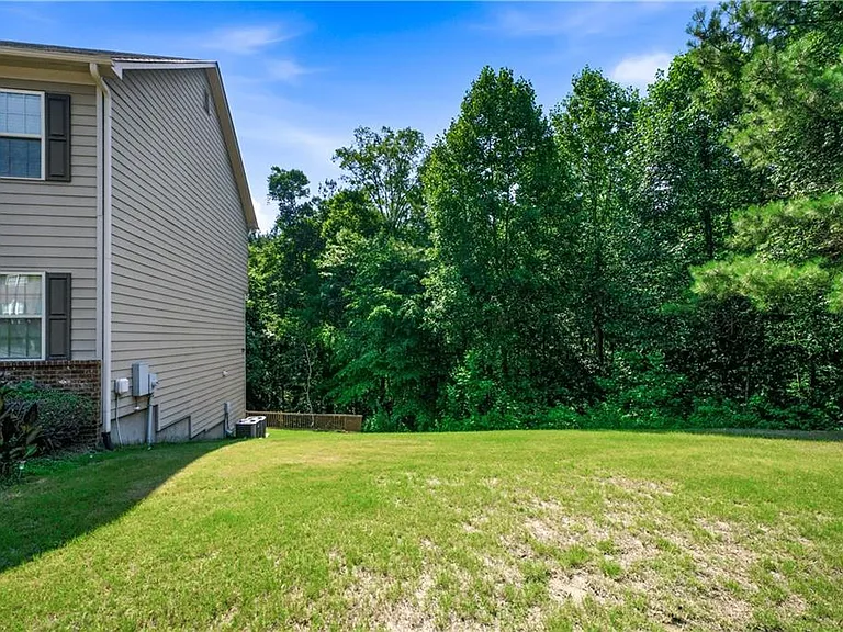 1268 Mitford Ln — Photo 38