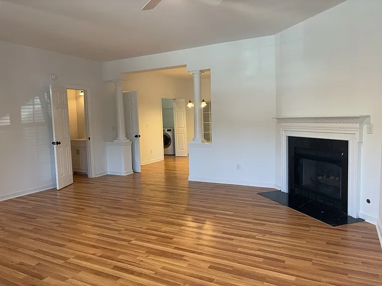 1544 Oxborough Cir — Photo 7