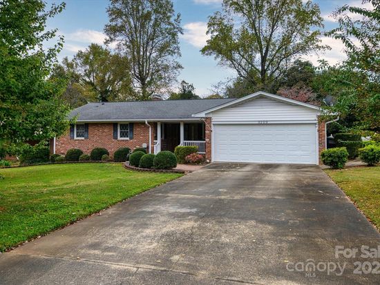 3209 Imperial Dr, Gastonia, NC 28054