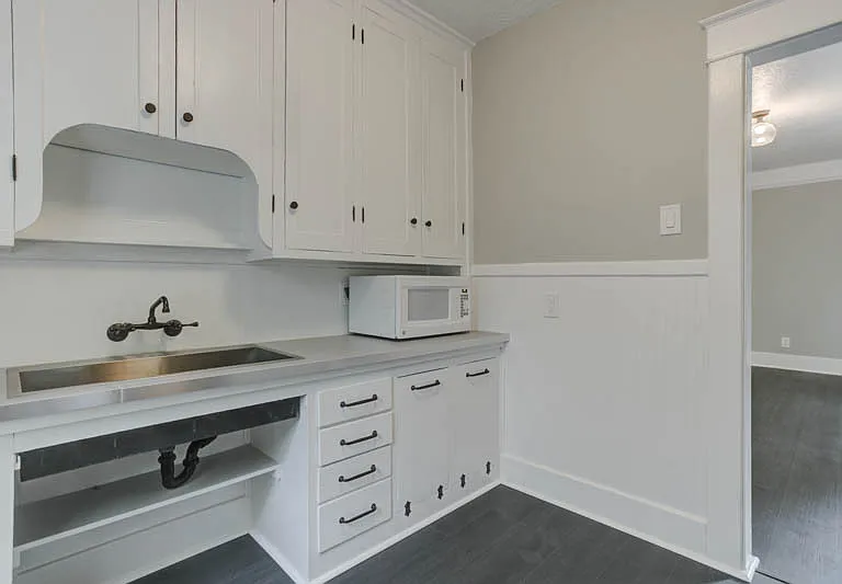 7437 N Saint Louis Ave #9 — Photo 1