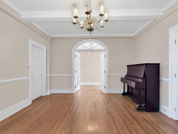 5th image of 17 E 96th St APT 12B