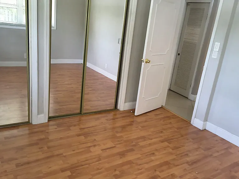 650 Campus Cir — Photo 7