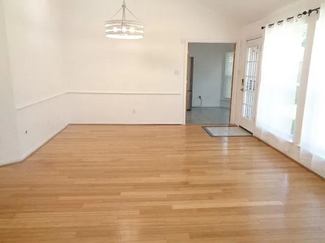 3406 Meadowlark Ln — Photo 23