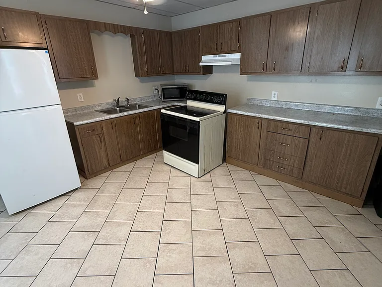 1407 5th Ave #2 — Photo 16