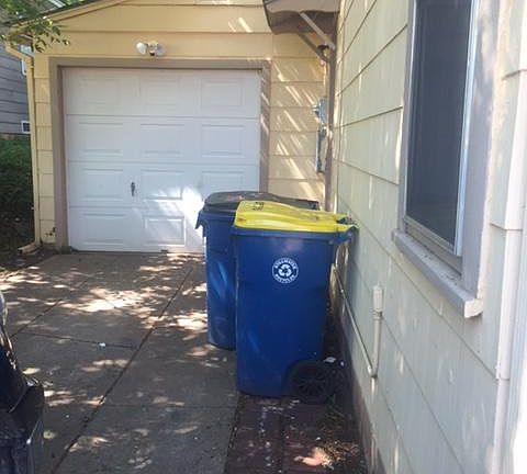 2nd image of 910 W Cantwell Ave