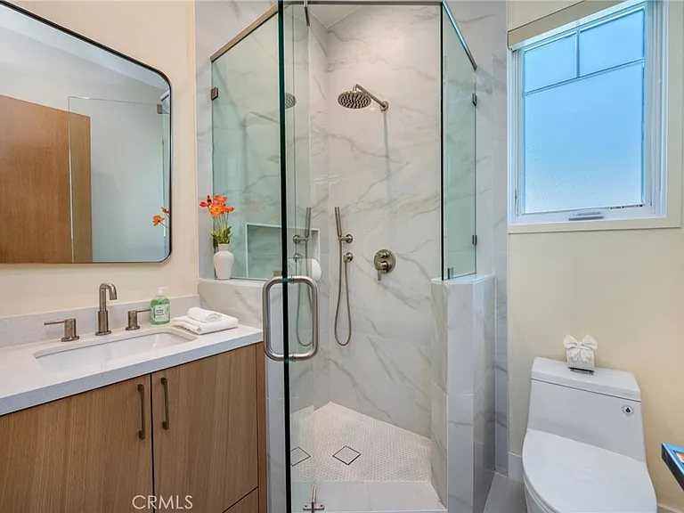 4906 Gaviota Ave — Photo 42