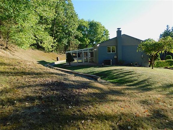 4th image of 317 Summerfield Dr