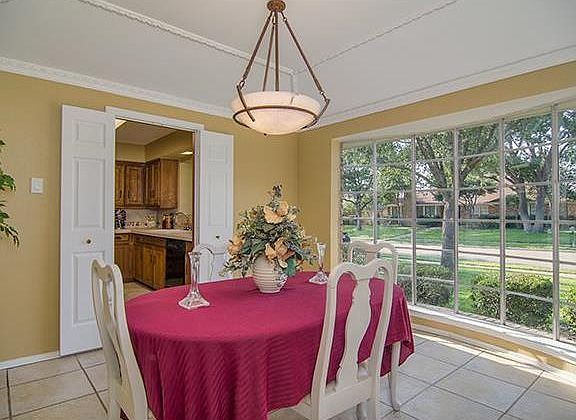 4th image of 2212 Silver Holly Ln