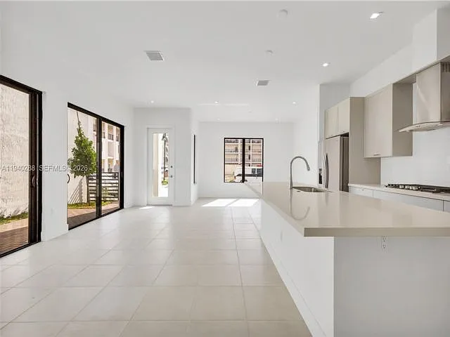8037 NW 42nd St — Photo 17