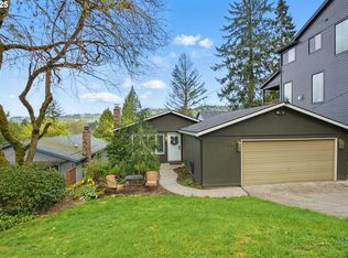 3105 SW Carolina St, Portland, OR 97239