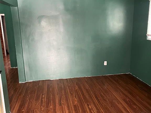 3rd image of 13053 Maiden St