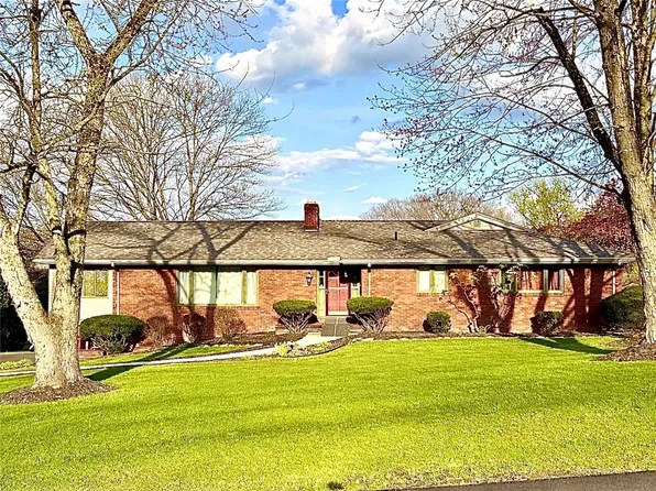 110 Whitehill Dr, New Castle, PA 16105