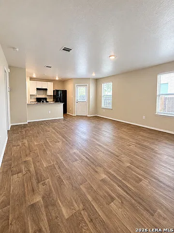 3 bed, 2.0 bath, 1179 sqft, $1,695 — Photo 4