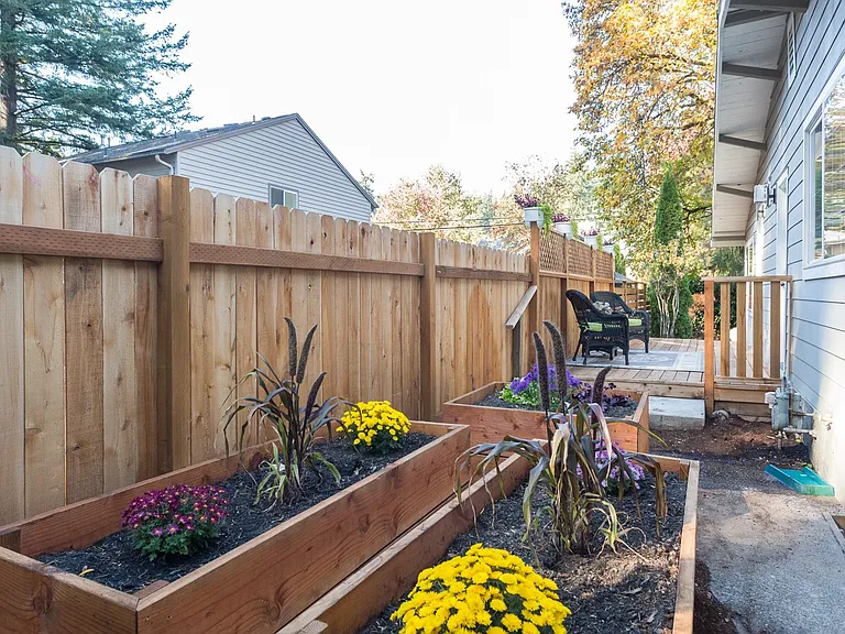 5262 Rosewood St — Photo 40