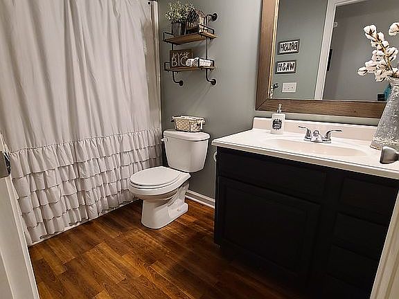 4th image of 147 Melrose Ln