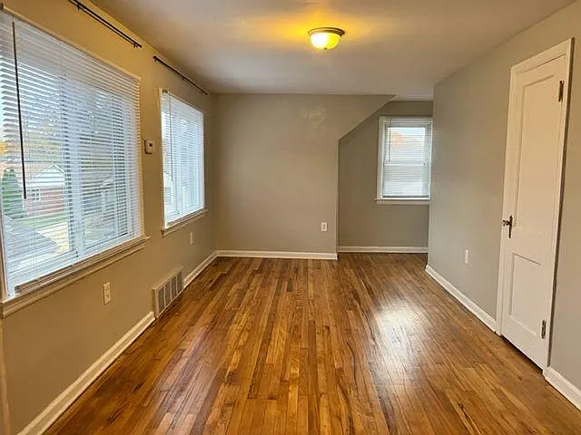 Living Room with lots of windows!