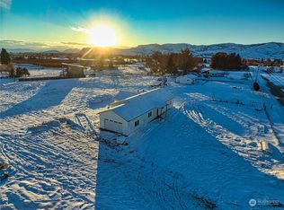 82 Nichols Rd, Omak, WA 98841