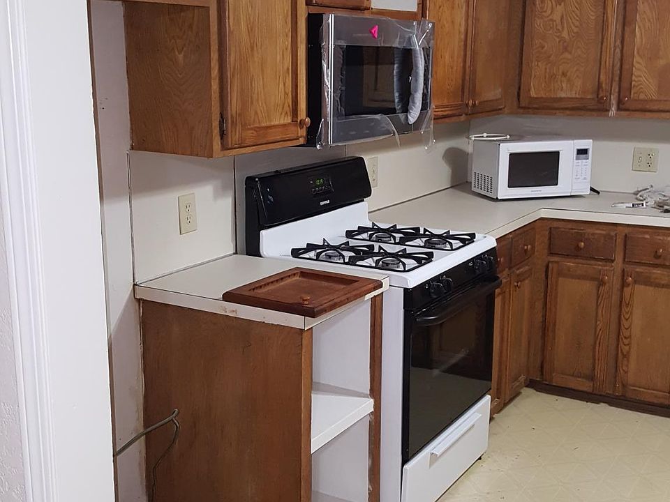 1st image of 6822 E King St