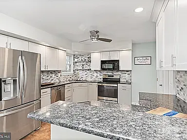 27 Lenox Ct — Photo 17