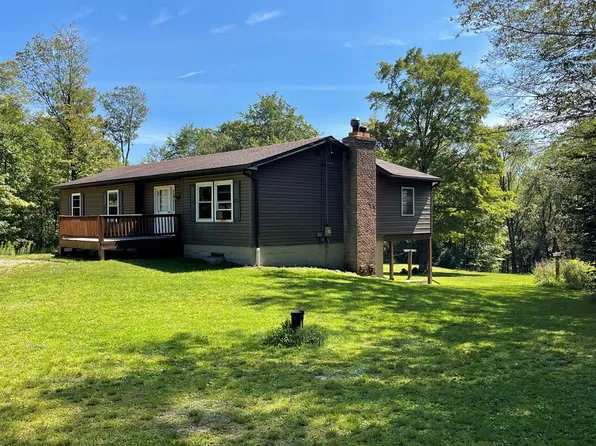 98 Stimaker Dr, Coudersport, PA 16915