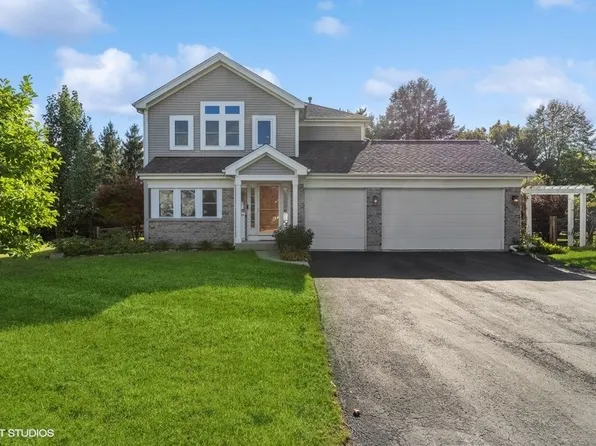 880 Harvest Ct, Antioch, IL 60002