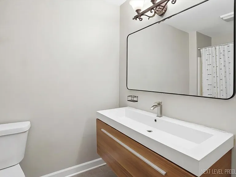 3044 Waters Edge Cir — Photo 13