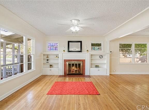 4th image of 525 Country Club Ln