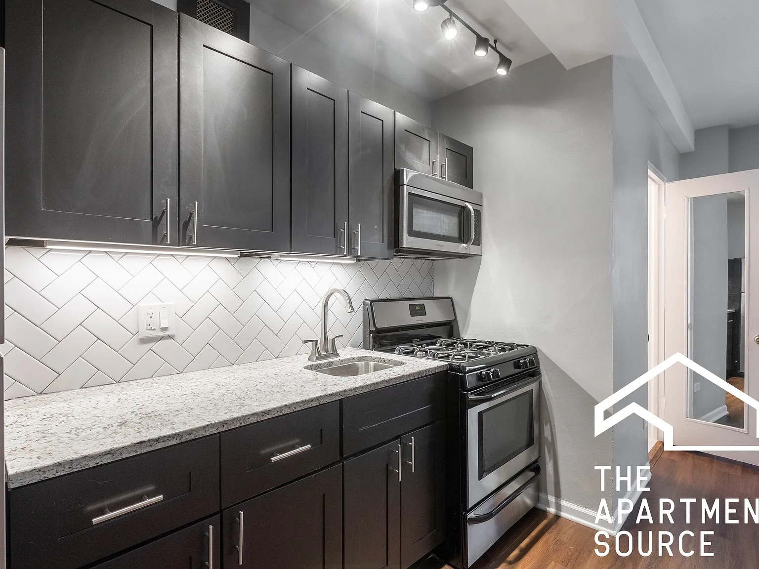 Studio, $1,526 — Photo 4