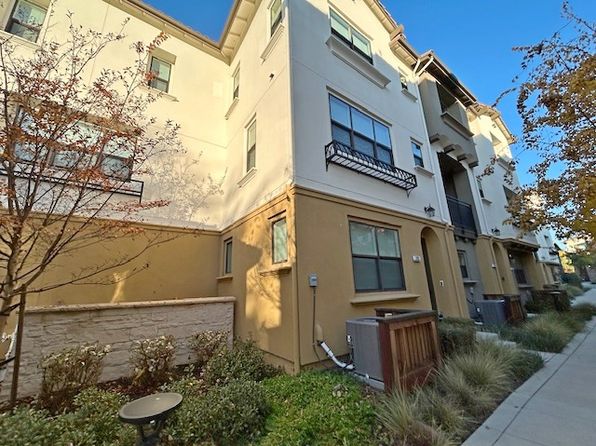 705 Santa Cecilia Ter