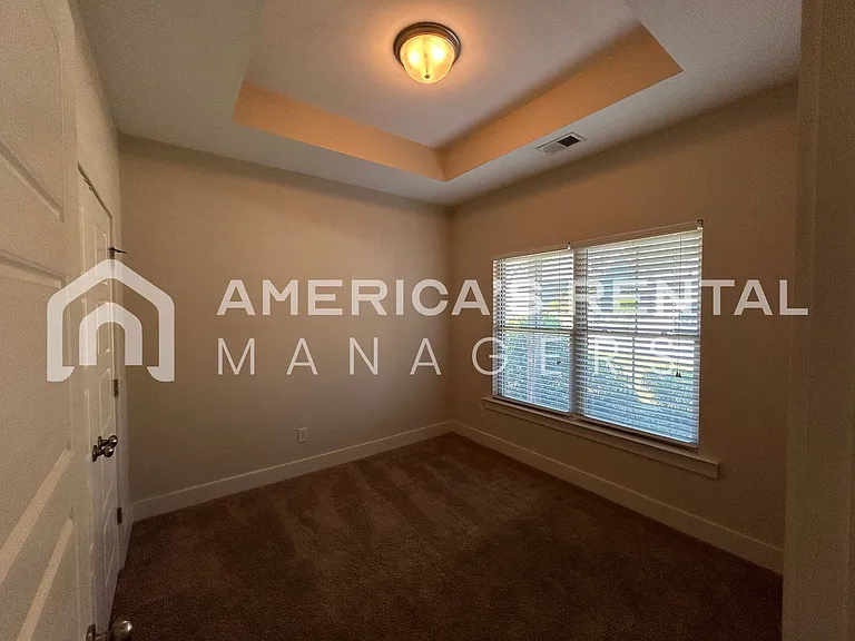 819 Kent Dr — Photo 8