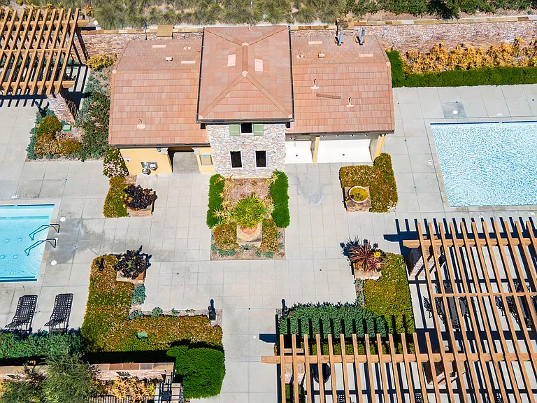 19122 Graham Ln — Photo 77
